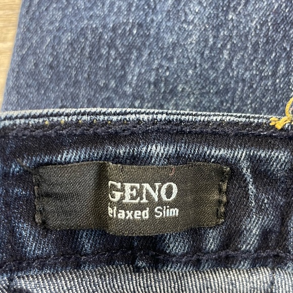 True Religion Little Boys Geno Jeans, Relaxed Slim, size 8 - Picture 3 of 7